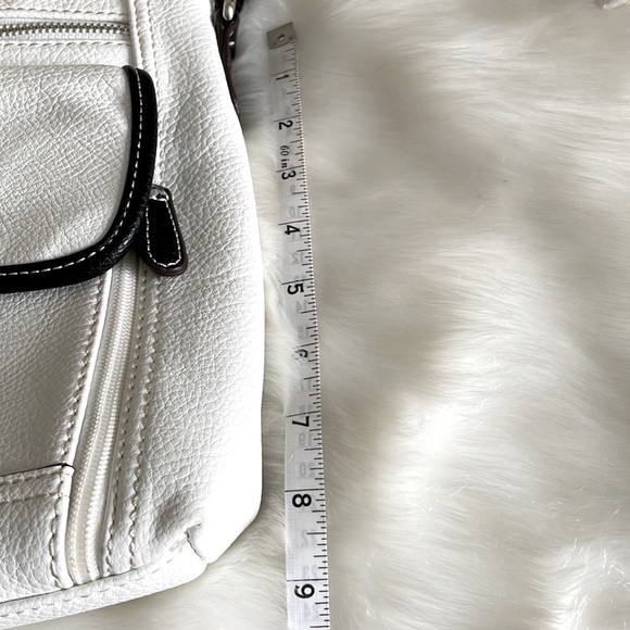 B.O.C. Crossbody Purse - Picture 11 of 14